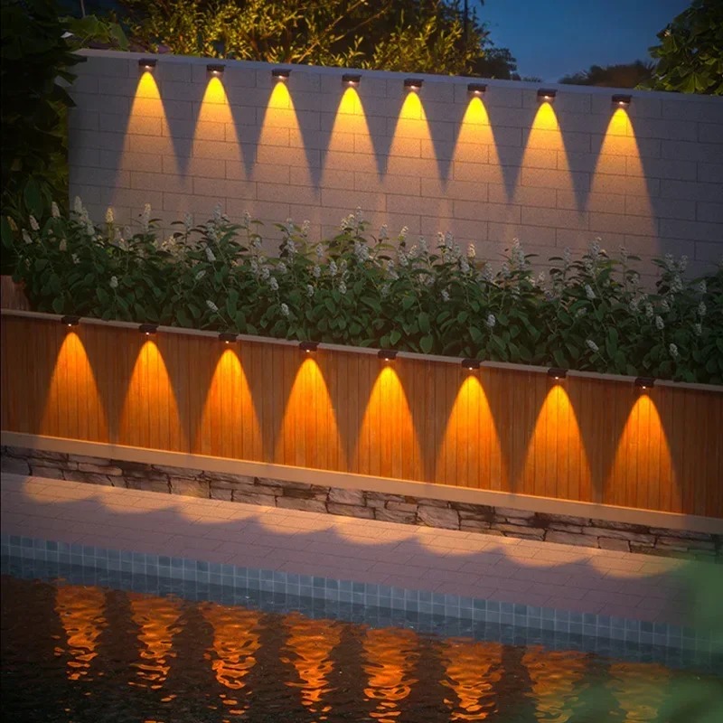 1/2/4PCS LED Solar Step Light  - Outdoor Lighting On Fence reseña y precio