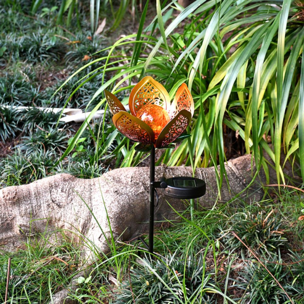 Lotus Shaped Solar Powered Lam - Outdoor Lighting Ground Fixtures reseña y precio
