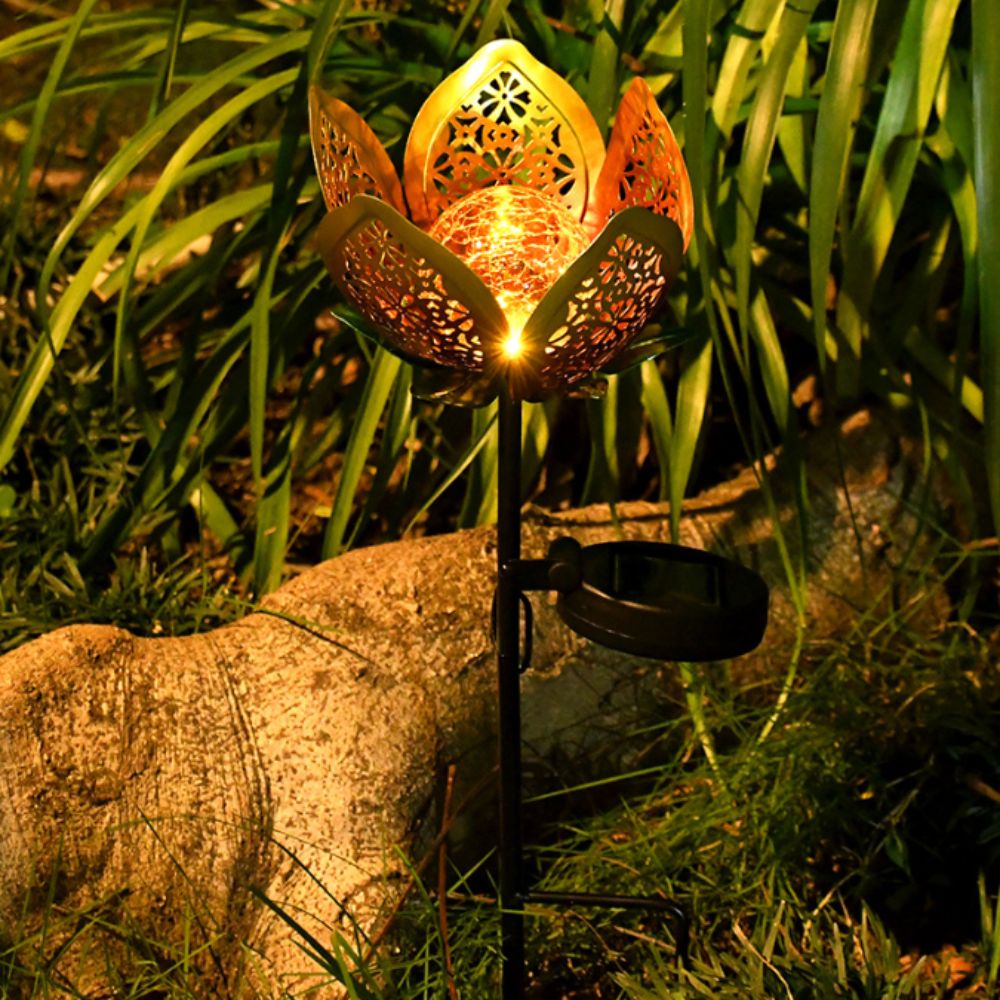 Lotus Shaped Solar Powered Lam - Outdoor Lighting Ground Fixtures reseña y precio