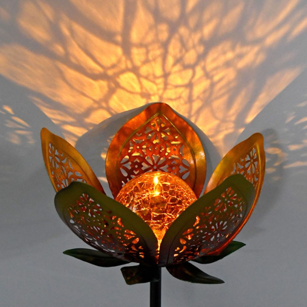 Lotus Shaped Solar Powered Lam - Outdoor Lighting Ground Fixtures reseña y precio